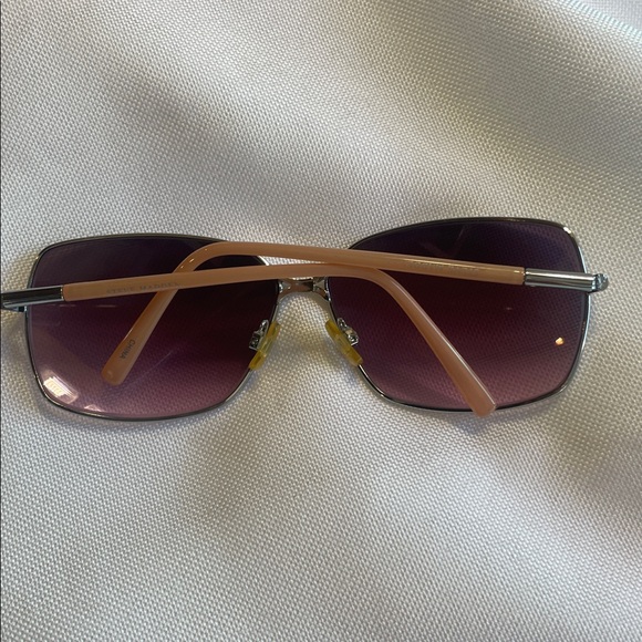 Steve Madden Purple Tinted Sunglasses - Picture 2 of 7